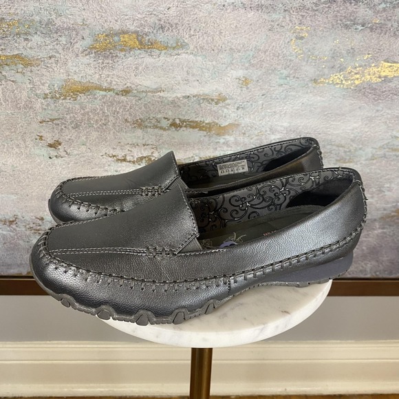 Skechers Shoes - Skechers Relaxed Fit Shoes Womens Size 8.5 Gray Leather Slip On Loafers SN 49222